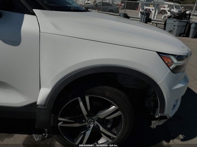 2021 VOLVO XC40 YV4162UM1M2404976 Photo 5