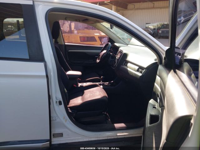 2016 MITSUBISHI OUTLANDER JA4AZ3A38GZ012921 Photo 4