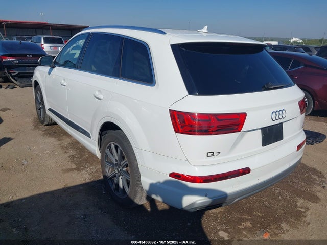 2017 AUDI Q7 WA1VAAF71HD028742 Photo 2