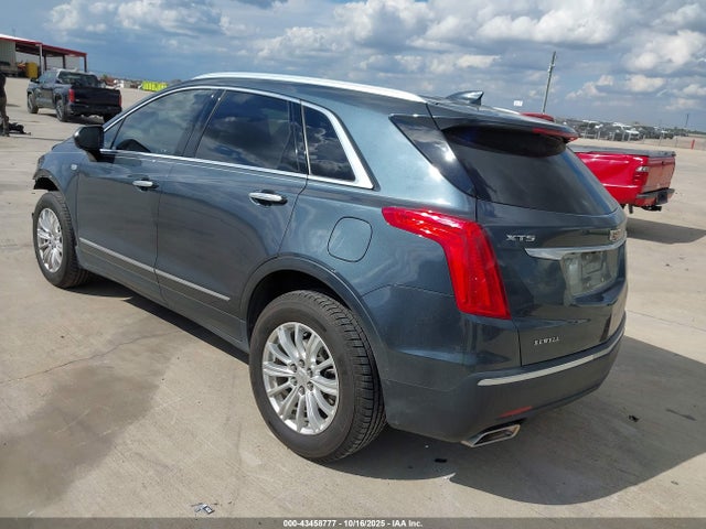 2019 CADILLAC XT5 1GYKNARS2KZ146834 Photo 2