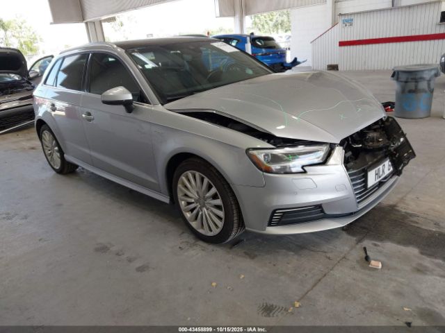 2017 AUDI A3 E-TRON WAUSPBFF9HA075682