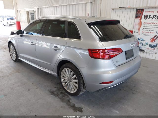 2017 AUDI A3 E-TRON WAUSPBFF9HA075682 Photo 2