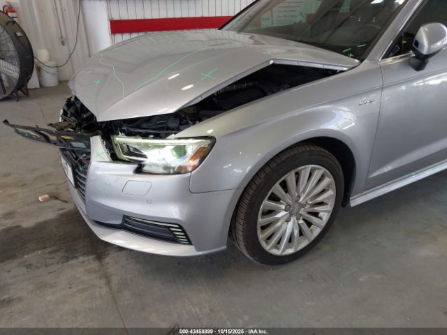 2017 AUDI A3 E-TRON WAUSPBFF9HA075682 Photo 5
