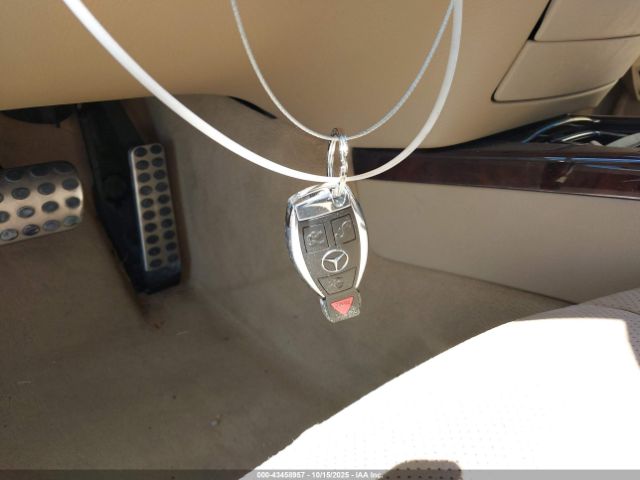 2012 MERCEDES-BENZ S 550 WDDNG7DB7CA463070 Photo 10