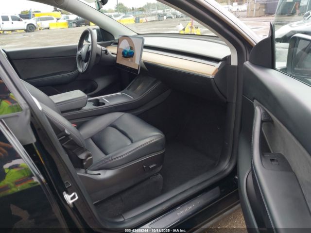 2022 TESLA MODEL Y 7SAYGDEF9NF399635 Photo 4