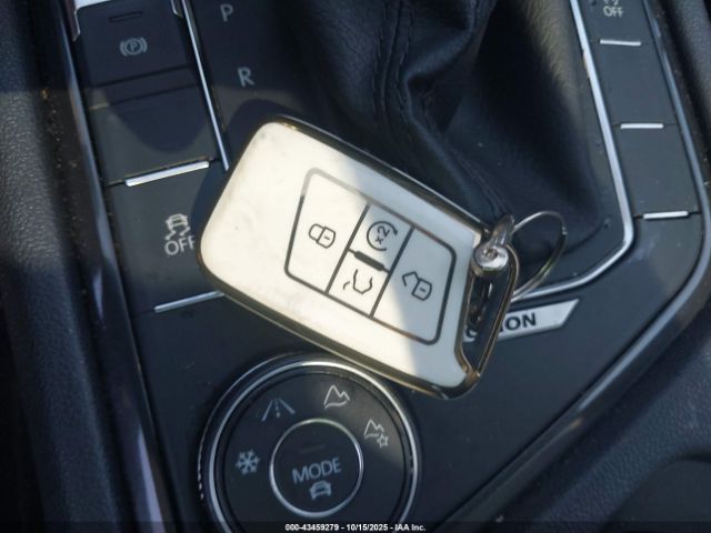 2018 VOLKSWAGEN TIGUAN 3VV2B7AX9JM030511 Photo 10