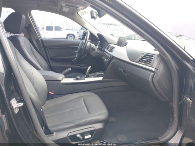 2017 BMW 320I WBA8A9C57HK620000 Photo 4