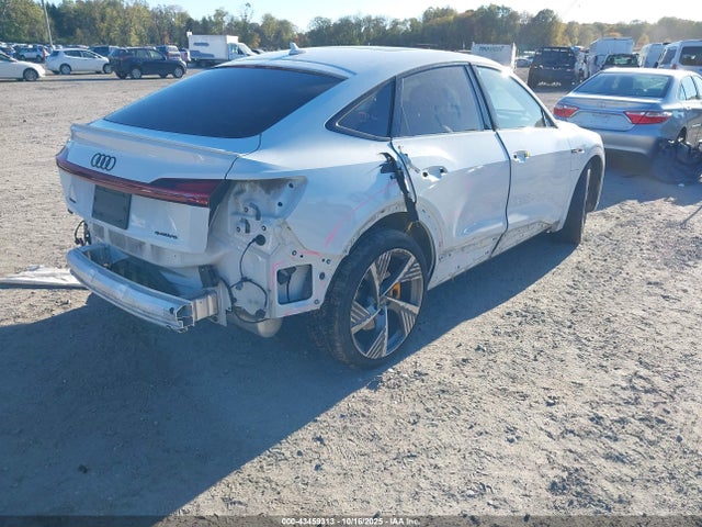 2022 AUDI E-TRON SPORTBACK WA13AAGE5NB037150 Photo 3
