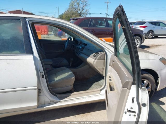 2004 TOYOTA CAMRY 4T1BE32K04U345999 Photo 4