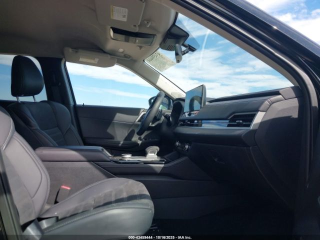 2025 MITSUBISHI OUTLANDER JA4J4VA83SZ045775 Photo 4