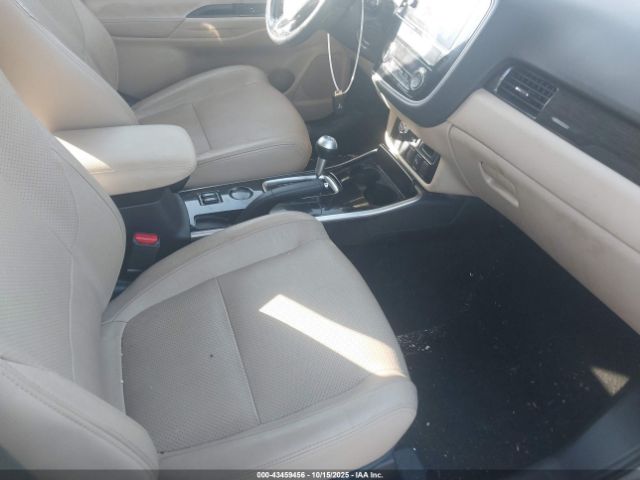 2017 MITSUBISHI OUTLANDER JA4AD3A33HZ067499 Photo 4