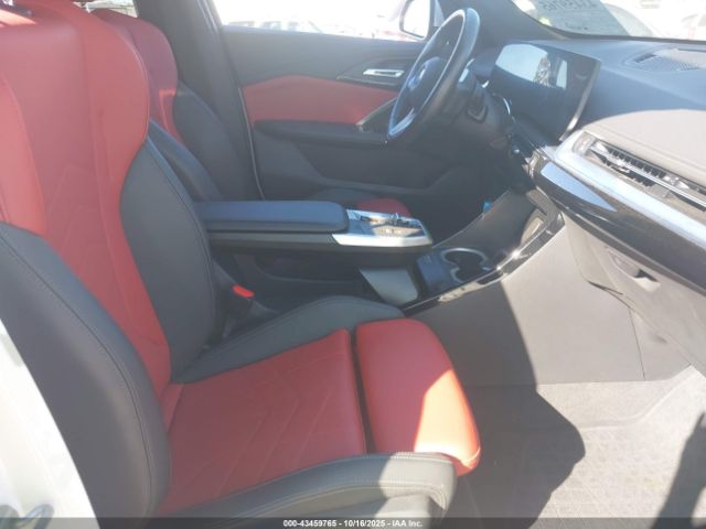 2023 BMW X1 WBX73EF0XP5X75464 Photo 4