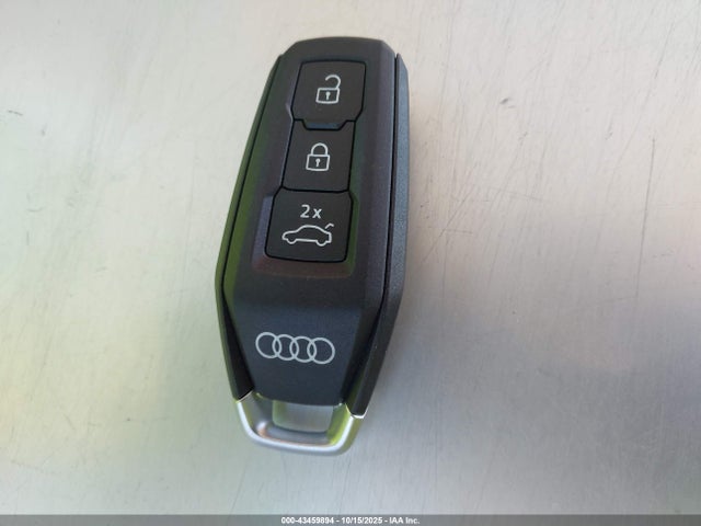2025 AUDI Q6 E-TRON WA124BGF7SA022555 Photo 10