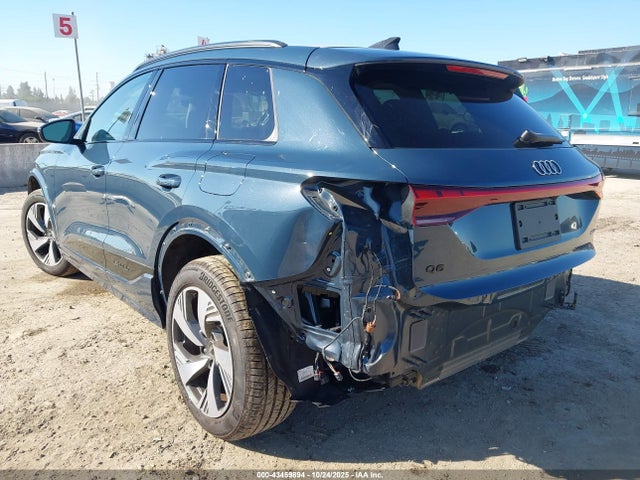 2025 AUDI Q6 E-TRON WA124BGF7SA022555 Photo 2