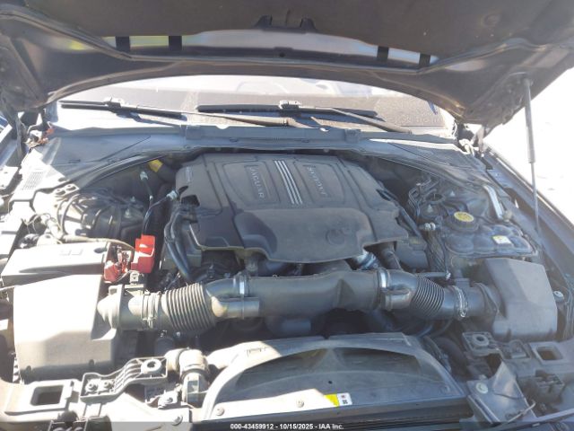 2016 JAGUAR XF SAJBK4BV2GCY19251 Photo 9