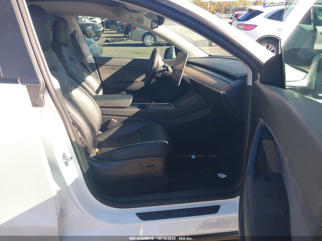 2021 TESLA MODEL Y 5YJYGAEEXMF186341 Photo 4