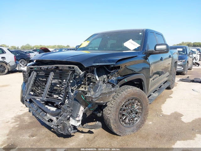 Toyota Tundra Sr5 2025 5TFLA5DB5SX281788 Image 2