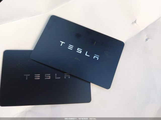 2024 TESLA MODEL Y 7SAYGDEE0RA218402 Photo 10