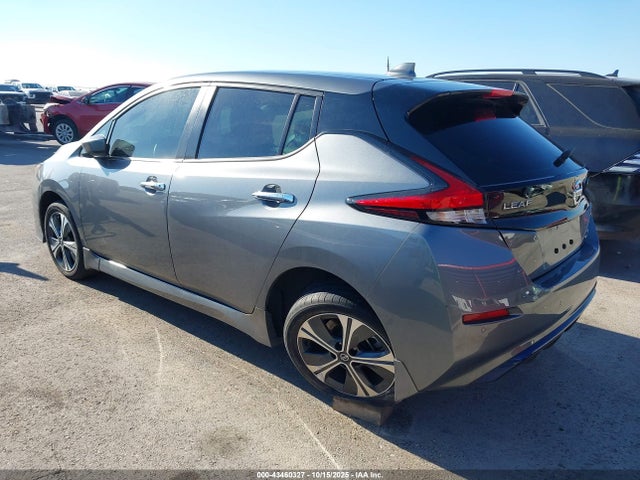 2021 NISSAN LEAF 1N4BZ1CV9MC554837 Photo 2