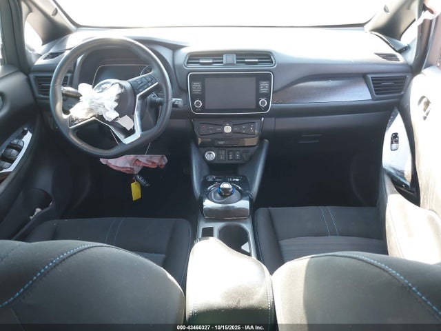 2021 NISSAN LEAF 1N4BZ1CV9MC554837 Photo 4