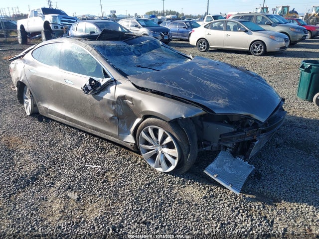 2015 TESLA MODEL S 5YJSA1E25FF112793 Photo 0