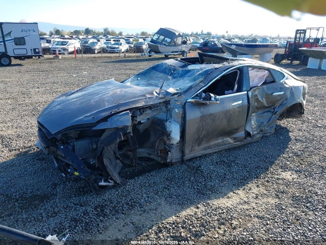 2015 TESLA MODEL S 5YJSA1E25FF112793 Photo 1