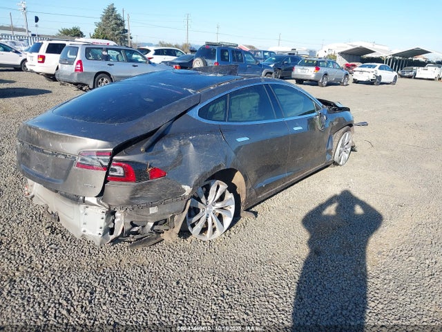 2015 TESLA MODEL S 5YJSA1E25FF112793 Photo 3