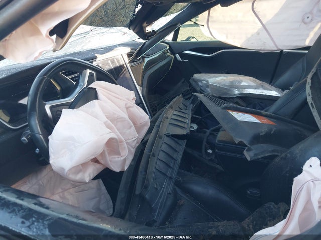 2015 TESLA MODEL S 5YJSA1E25FF112793 Photo 4