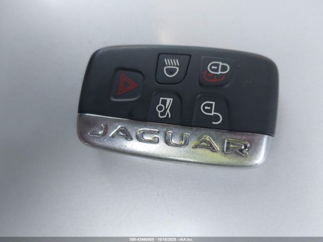 2017 JAGUAR XE SAJAE4BV8HCP11494 Photo 10