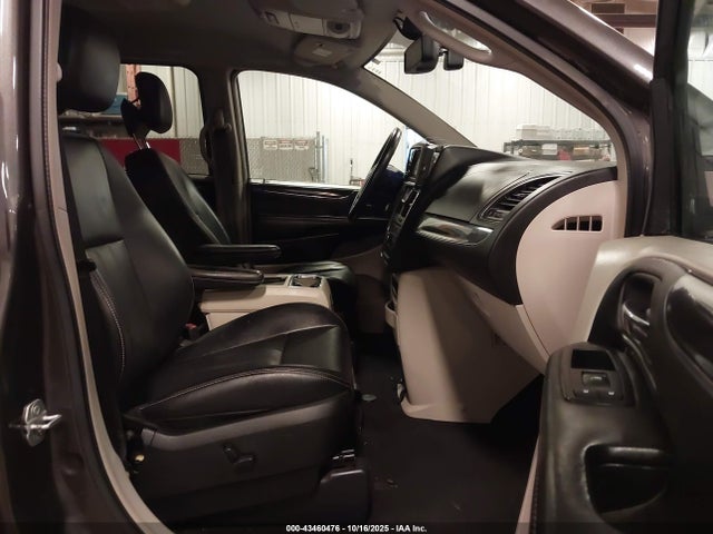 Продаж на аукціоні авто 2015 Chrysler Town & Country Touring-l, vin: 2C4RC1CG2FR673514, номер лоту: 43460476