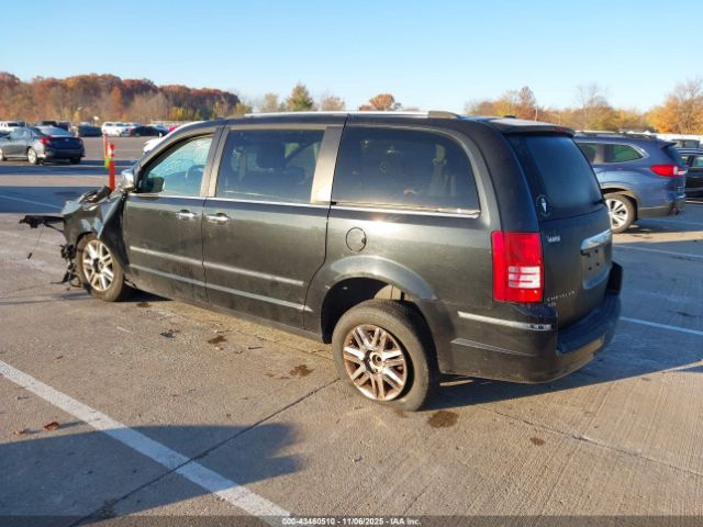2010 CHRYSLER TOWN & COUNTRY 2A4RR7DX5AR386378 Photo 2