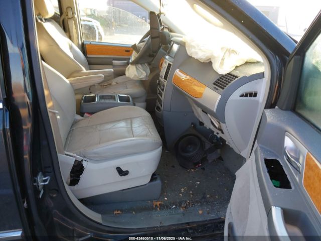 2010 CHRYSLER TOWN & COUNTRY 2A4RR7DX5AR386378 Photo 4