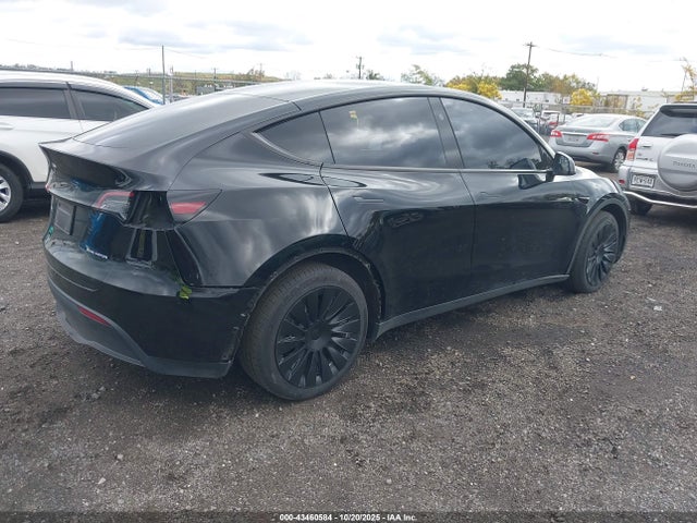 2023 TESLA MODEL Y 7SAYGDEE9PF858835 Photo 3