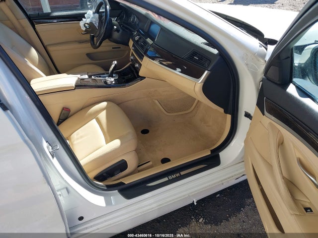 Продаж на аукціоні авто 2015 Bmw 528i, vin: WBA5A5C54FD516318, номер лоту: 43460616