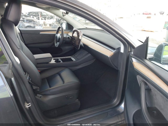 2023 TESLA MODEL Y 7SAYGDEE4PA187975 Photo 4