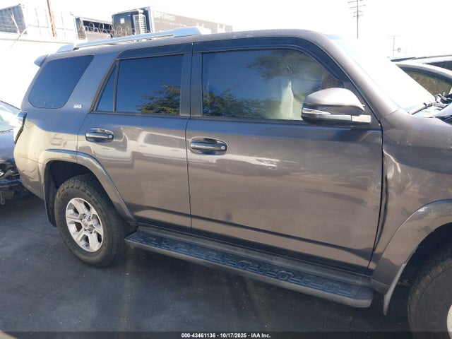 Toyota 4runner 2016 JTEBU5JR4G5313357 Image 27
