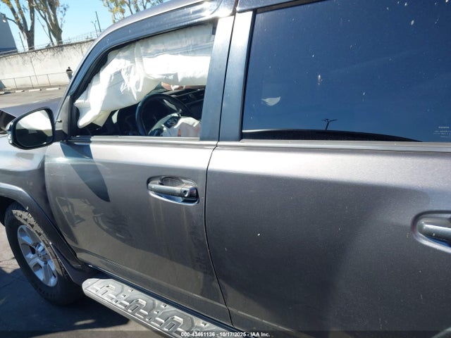 Toyota 4runner 2016 JTEBU5JR4G5313357 Image 28