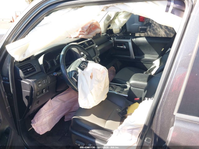 Toyota 4runner 2016 JTEBU5JR4G5313357 Image 31