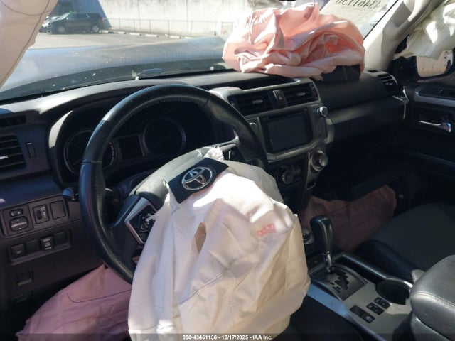Toyota 4runner 2016 JTEBU5JR4G5313357 Image 33