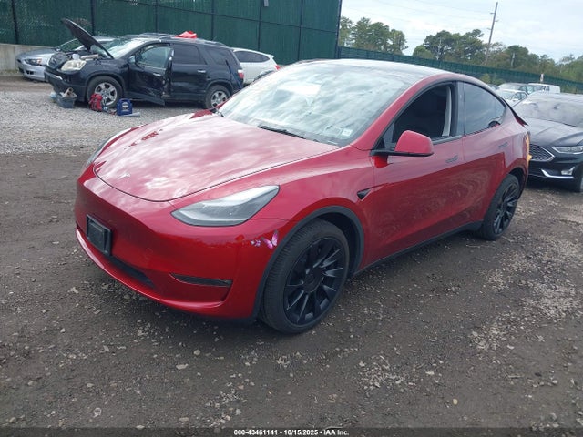 2024 TESLA MODEL Y 7SAYGDEE2RA226419 Photo 1