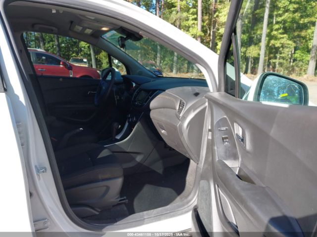 2022 CHEVROLET TRAX KL7CJKSM1NB547695 Photo 4