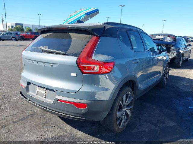 2021 VOLVO XC40 RECHARGE PURE ELECTRIC YV4ED3UR1M2584369 Photo 3