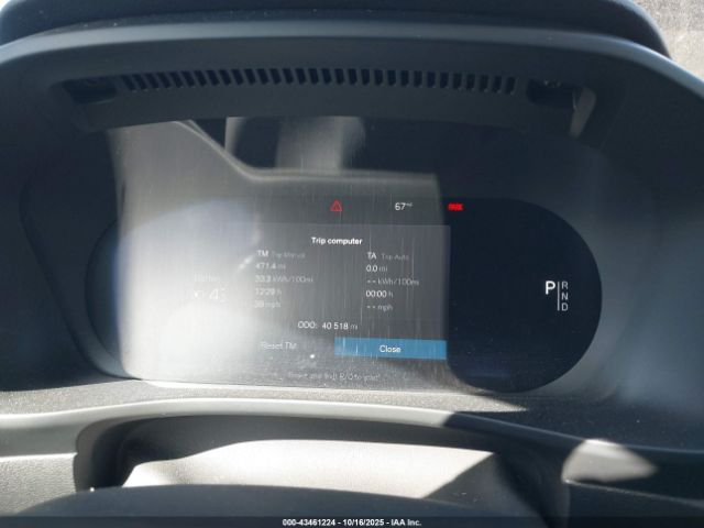 2021 VOLVO XC40 RECHARGE PURE ELECTRIC YV4ED3UR1M2584369 Photo 6