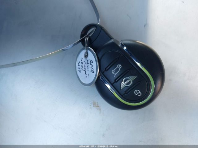 2018 MINI COUNTRYMAN WMZYT3C34J3E93637 Photo 10