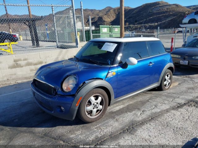 2008 MINI COOPER WMWMF33528TT59625 Photo 1
