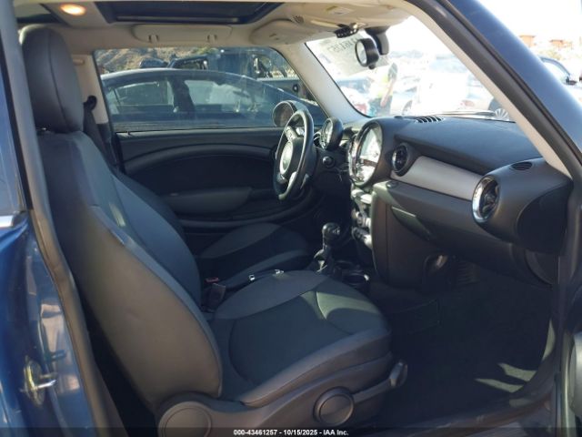 2008 MINI COOPER WMWMF33528TT59625 Photo 4