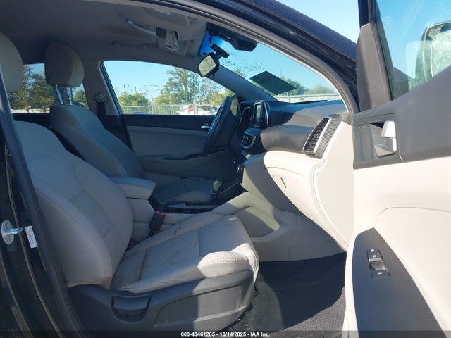2019 HYUNDAI TUCSON KM8J3CA44KU029796 Photo 4