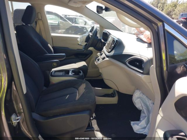 2021 CHRYSLER PACIFICA 2C4RC1FG6MR608111 Photo 4