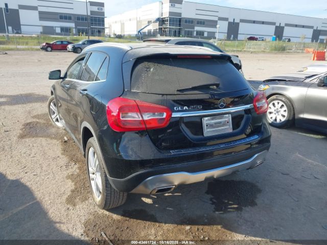 2018 MERCEDES-BENZ GLA 250 WDCTG4EB7JJ414425 Photo 2