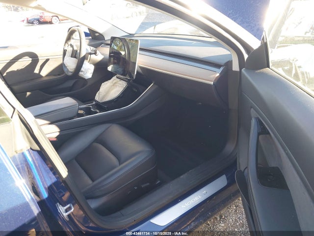 2018 TESLA MODEL 3 5YJ3E1EB9JF090153 Photo 4